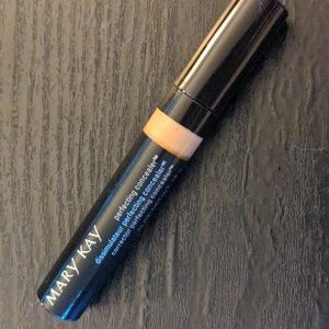 Mary Kay Perfecting Concealer New